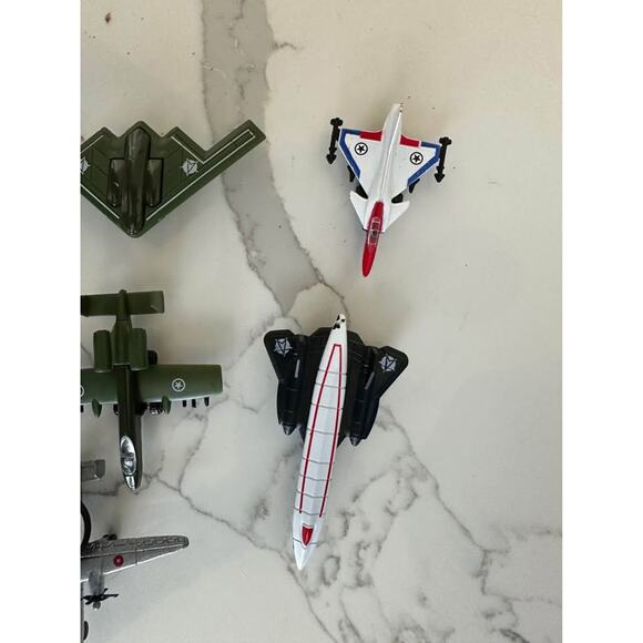 Collectibles Airfoce Airplane Greenbrier International toys - Picture 4 of 5